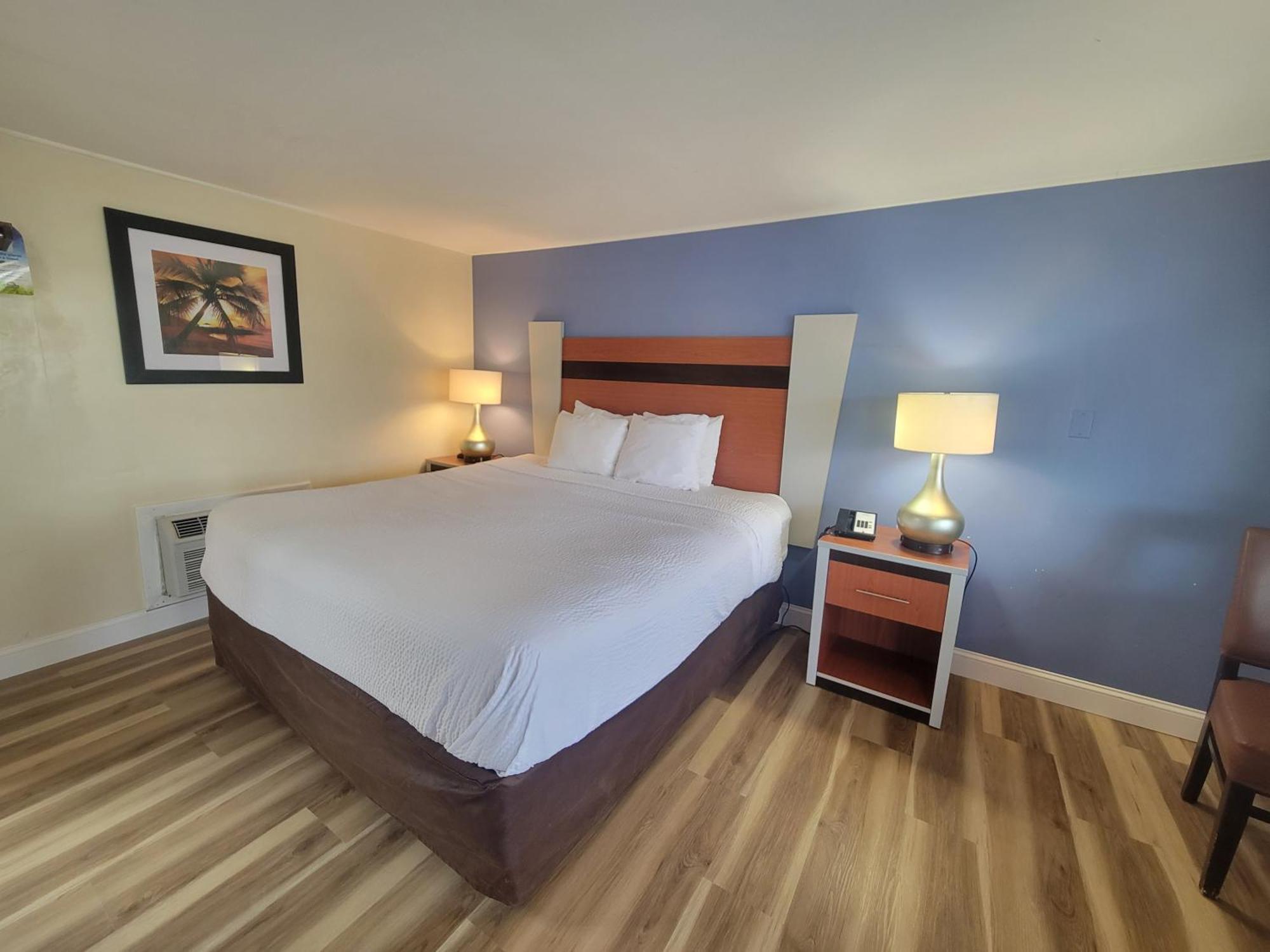 Days Inn By Wyndham - Cape Cod West Yarmouth Bagian luar foto